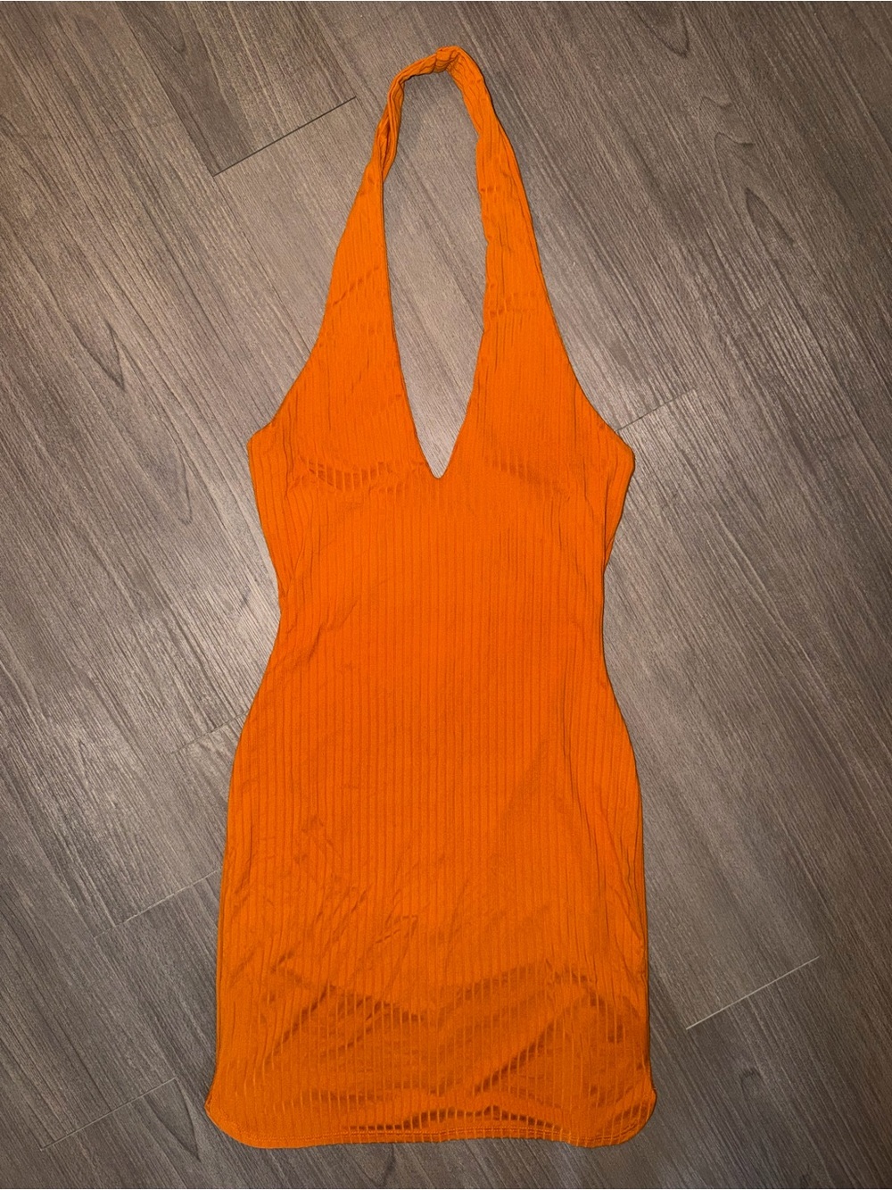 HEART & HIPS Ribbed V Neck Midi Halter Dress